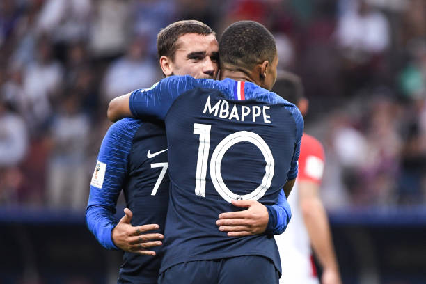 德森首次公 德森首次公